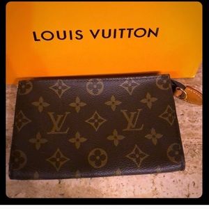 Louis Vuitton pouch from bucket bag.